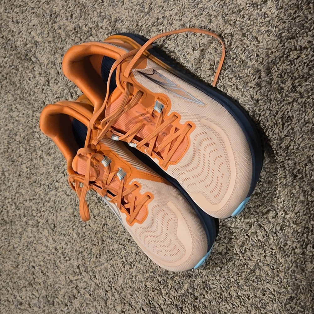 Altra Paradigm 7 Sz 8